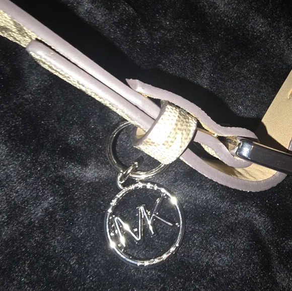 Michael Kors Belt Bag/ Fanny Pack - Picture 6 of 8